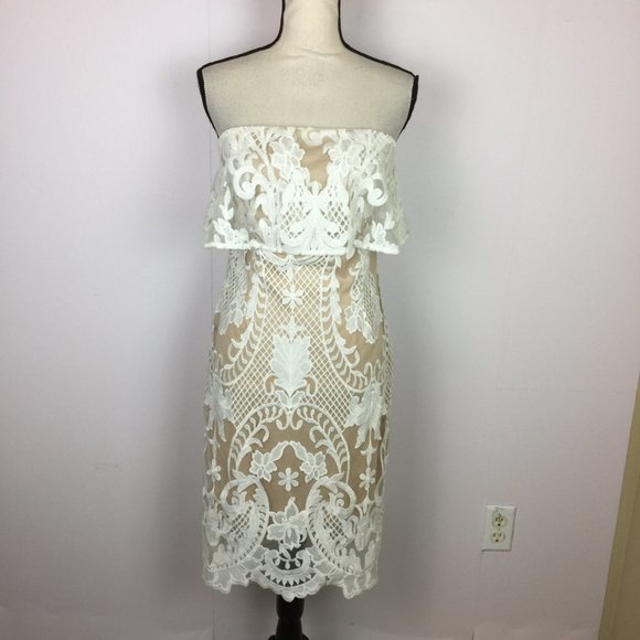 Fashion Nova Dresses & Skirts - FASHION NOVA Strapless Sheath Dress XL Womans White Floral Lace Embroidered Mesh